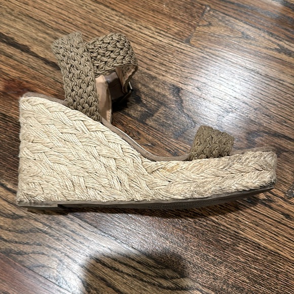 Steve Madden raffia wedges 6.5 - Picture 5 of 7